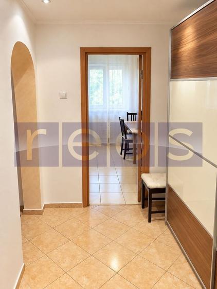 Apartament cu 2 camere decomandat, mobilat în Polonă