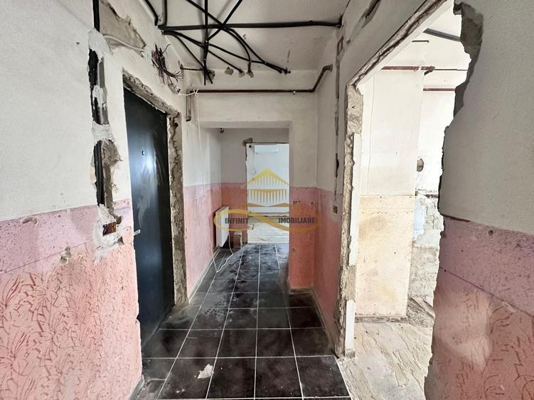 Apartament cu 2 camere decomandat în Central