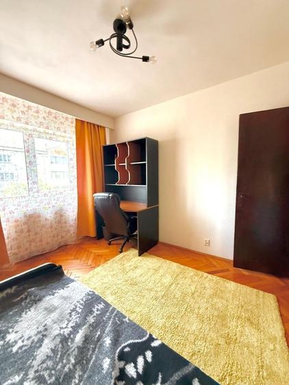 Apartament cu 3 camere decomandat, mobilat în Girocului