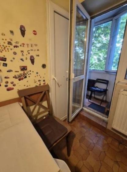 Apartament cu 2 camere decomandat în Iancului