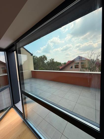 Vilă 4 camere de inchiriat - 8