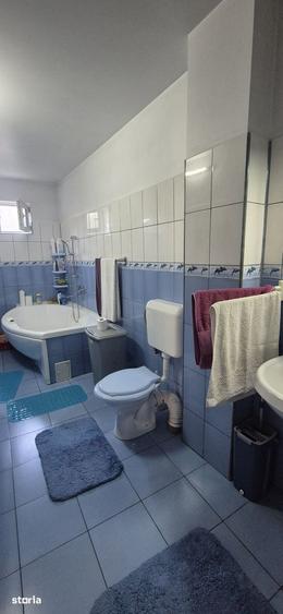 Casă cu 4 camere cu Teren 200 Mp în Valu lui Traian