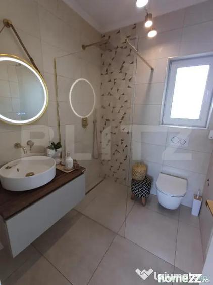 Casă cu 6 camere cu Teren 675 Mp în Central