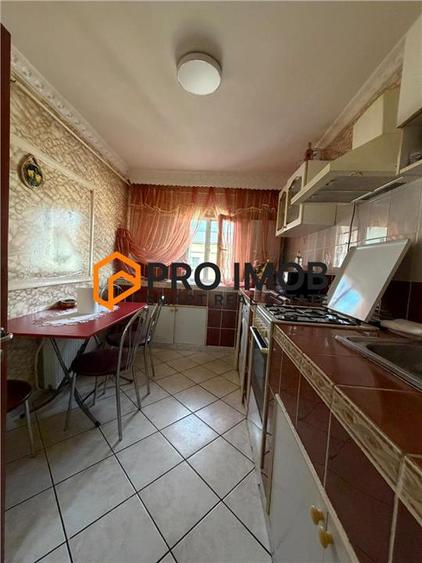 Apartament cu 4 camere decomandat, mobilat în Bahne