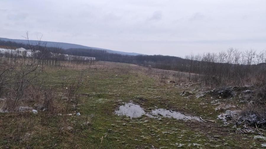 Teren Construcții intravilan de 7500 mp, în Est