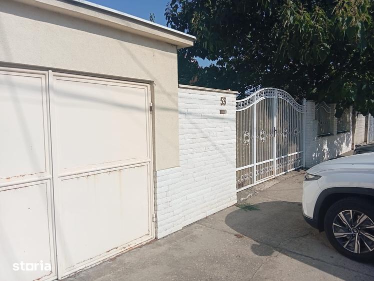 Casă cu 7 camere cu Teren 780 Mp în Grădiște