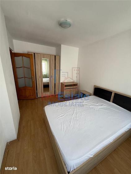 Apartament cu 3 camere decomandat în Târgu Cucu