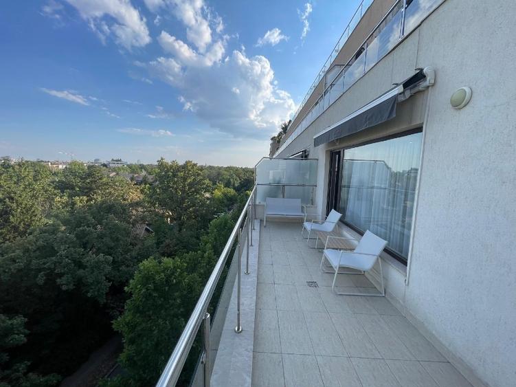 Apartament cu 3 camere decomandat în Herăstrău