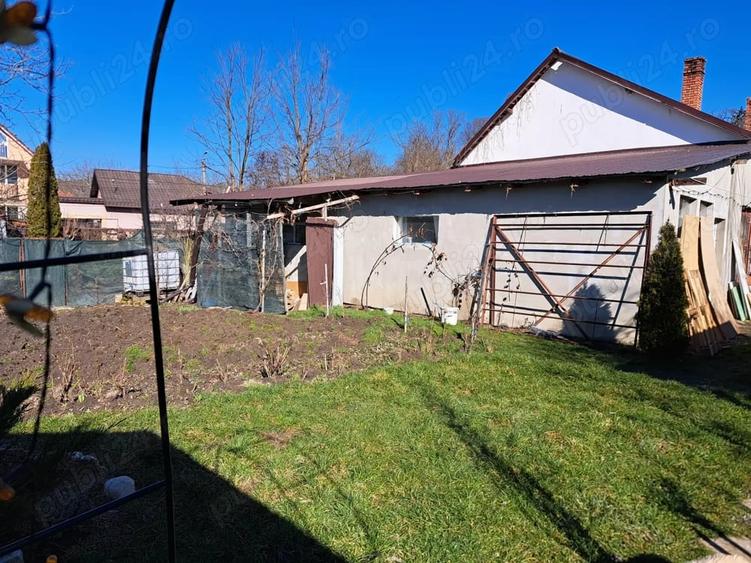 Casă cu Teren 7200 Mp în Central