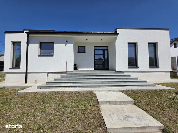 Casă cu 3 camere în Geamăna