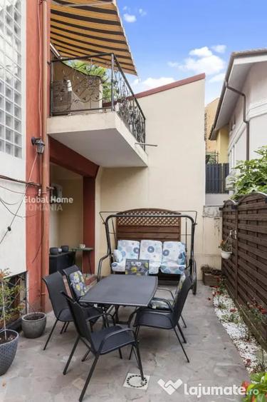 Casă cu 8 camere cu Teren 261 Mp în Vatra Luminoasă