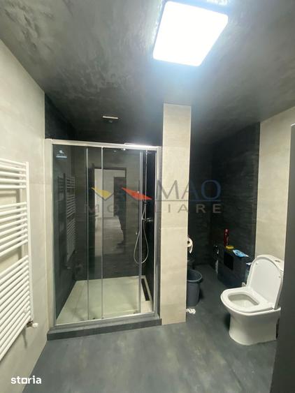 Casă cu 8 camere cu Teren 700 Mp în Semicentral