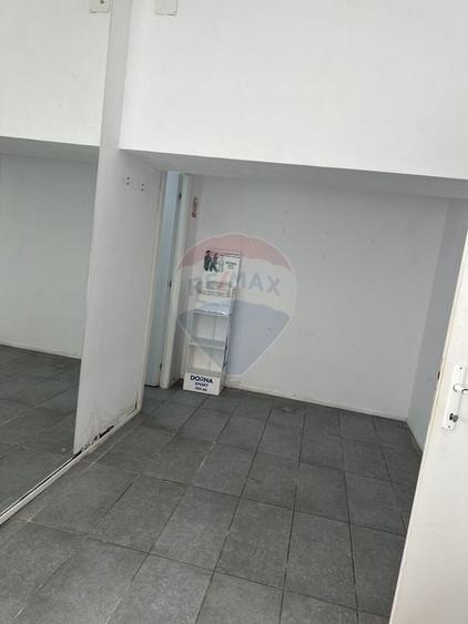 Spațiu comercial, de 214 mp, în Central