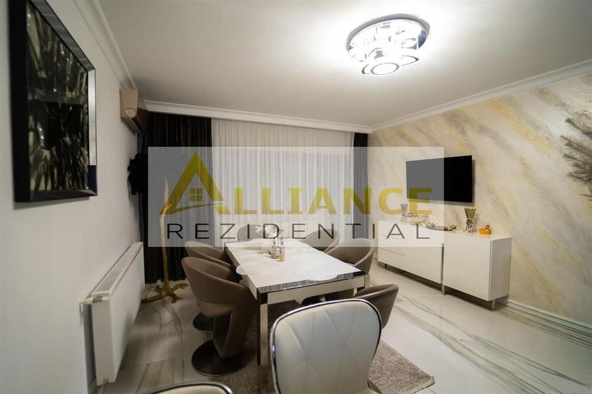 Casă individuală cu 7 camere decomandat cu Canalizare în Metalurgiei