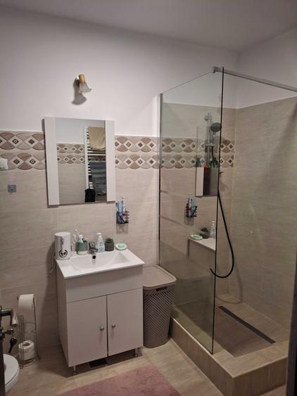 Apartament cu 2 camere semidecomandat în Florești