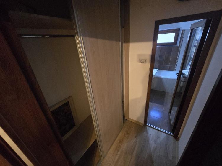 Apartament cu 2 camere semidecomandat, mobilat în Girocului