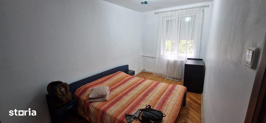 Apartament cu 3 camere decomandat în Complex Studențesc