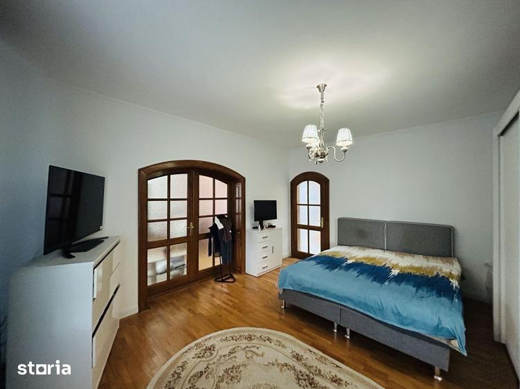 Apartament cu 4 camere în Sub Arini