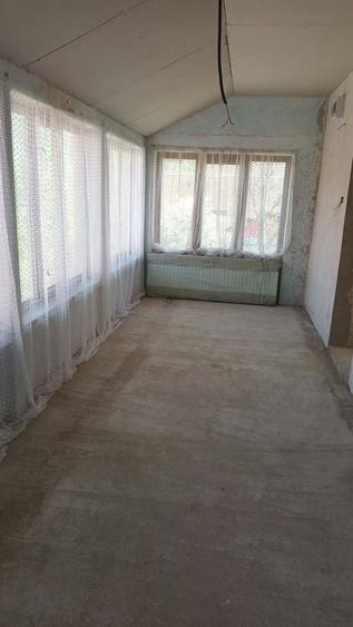 Casă cu 4 camere în Zăbrani