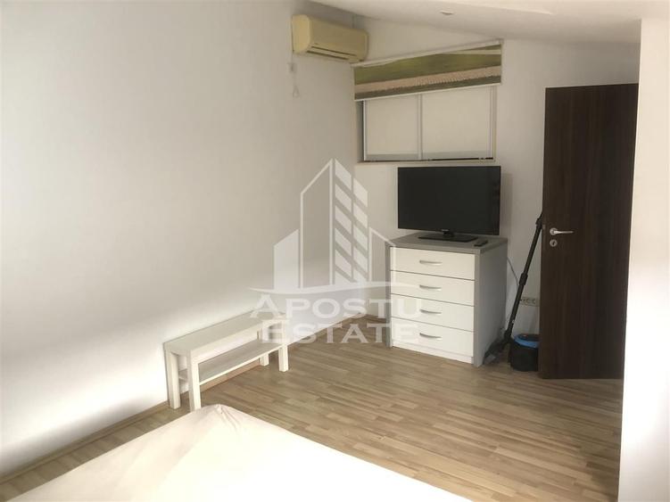 Apartament cu 2 camere decomandat, mobilat în P-ța Unirii