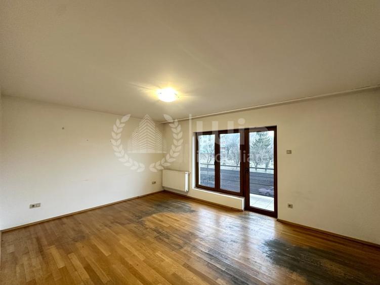 Apartament cu 3 camere decomandat în Andrei Mureșanu