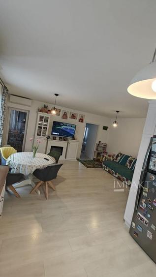 Apartament cu 3 camere semidecomandat în Europa