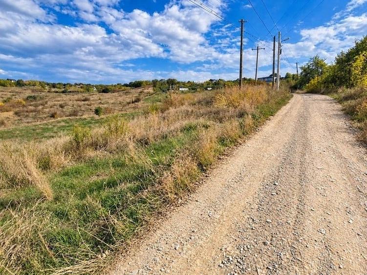 Teren extravilan de 5100 mp, în Aeroport