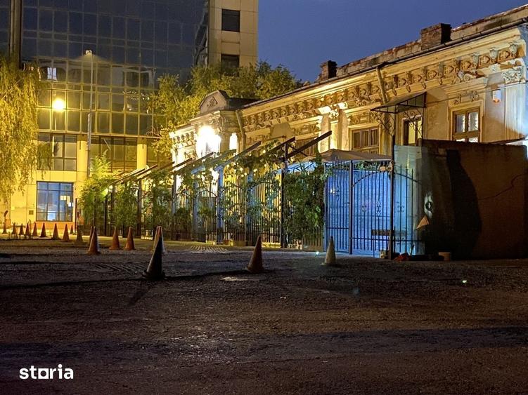 Casă cu 9 camere cu Teren 700 Mp în Iancului