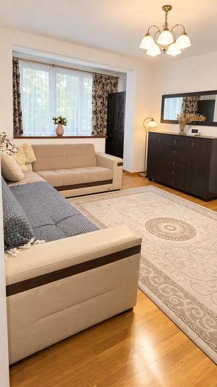 Apartament cu 3 camere semidecomandat în Câmpia Libertății