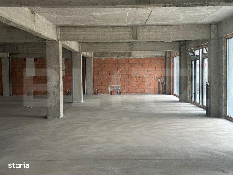 Spațiu comercial, de 100 mp, în Central