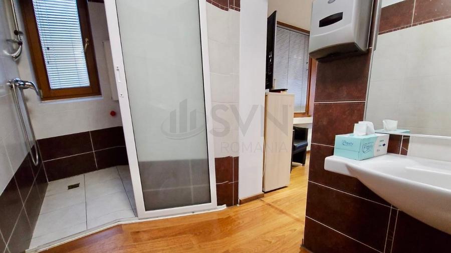 Apartament cu 6 camere semidecomandat în Dorobanți