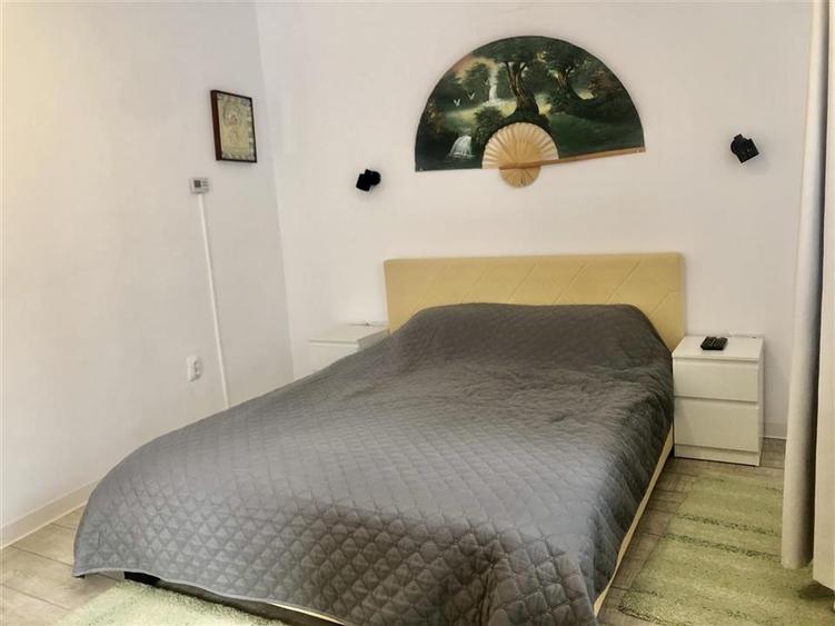 Casă individuală cu 2 camere cu Teren 100 Mp în Schei