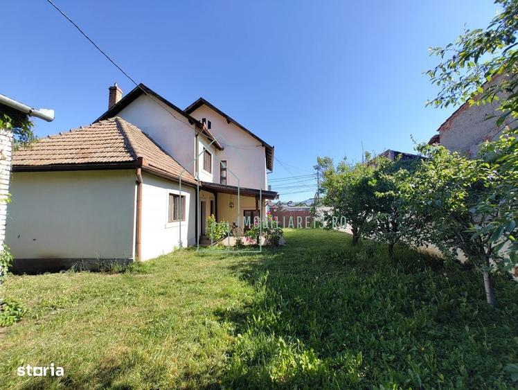 Casă cu 4 camere cu Teren 500 Mp în Central