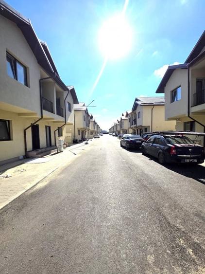 Duplex cu 5 camere cu Canalizare în Bragadiru