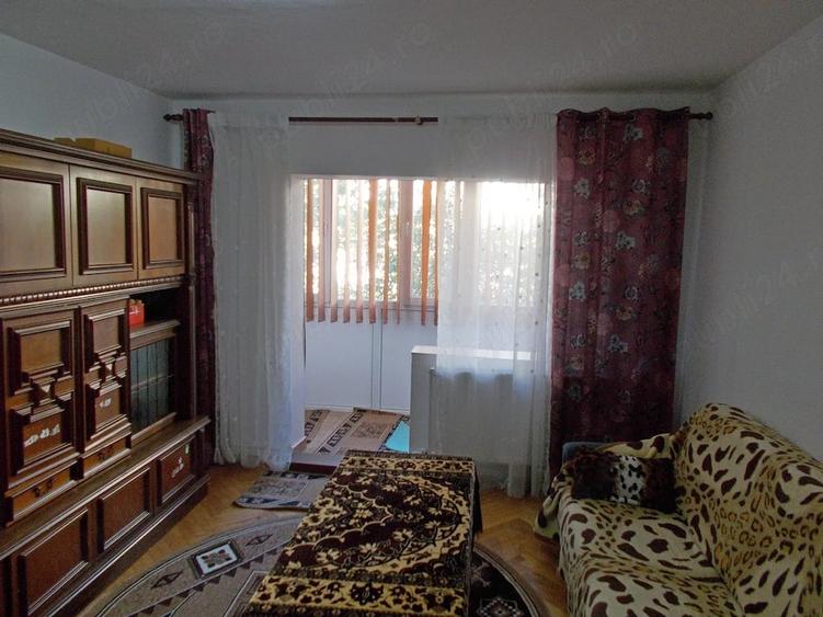 Apartament cu 3 camere semidecomandat în Freidorf