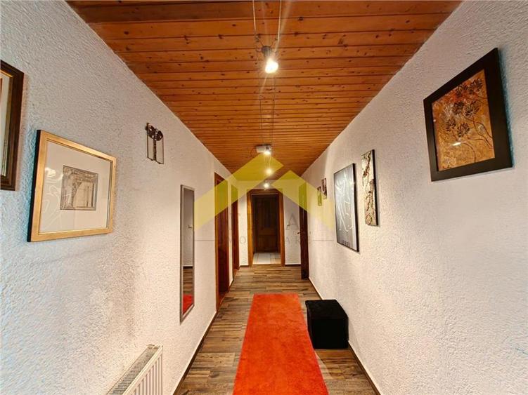 Casă individuală cu 6 camere cu Piscina în Cladova