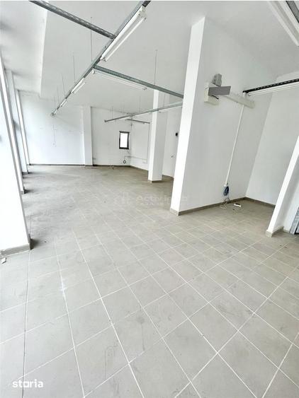 Spațiu comercial, de 72 mp, în Decebal