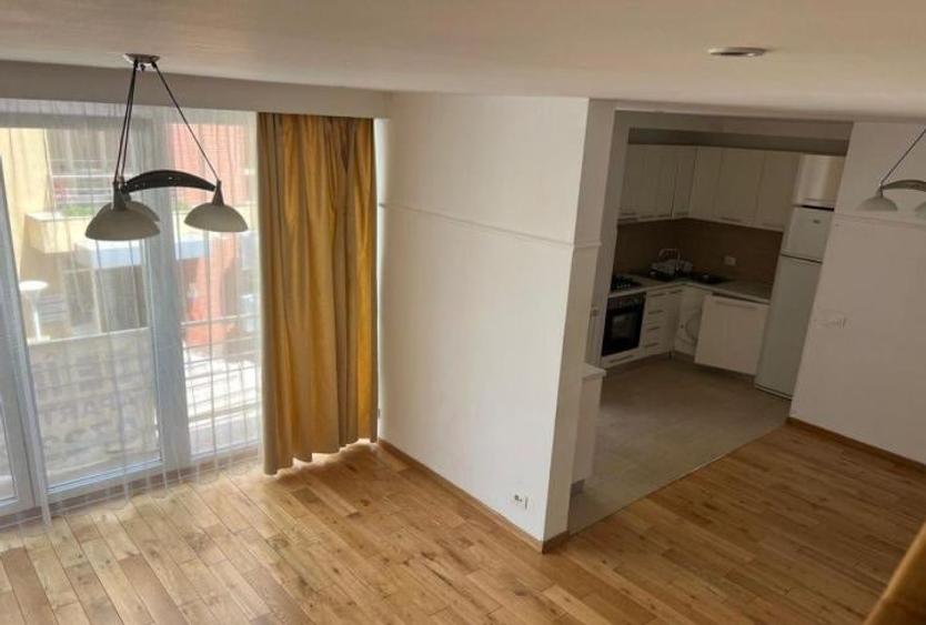 Apartament cu 3 camere decomandat, mobilat în Aviației