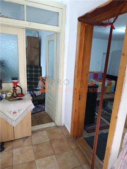 Casă individuală cu 3 camere cu Canalizare în 1 Decembrie