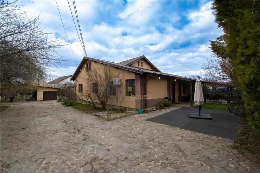 Casă cu 4 camere cu Garaj în Păulești