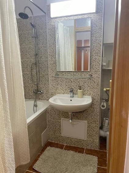 Apartament cu 3 camere decomandat în Mărăști