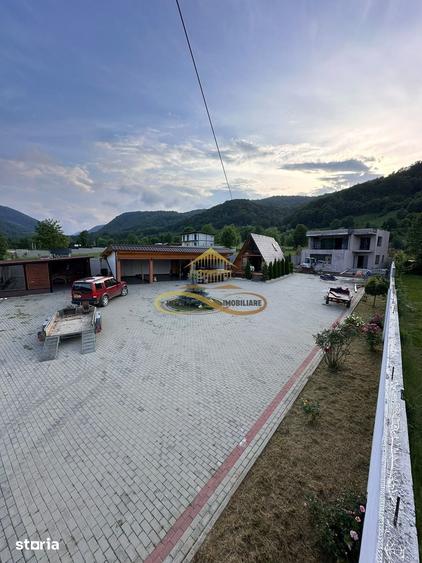 Casă cu 2 camere cu Teren 2500 Mp în Dofteana