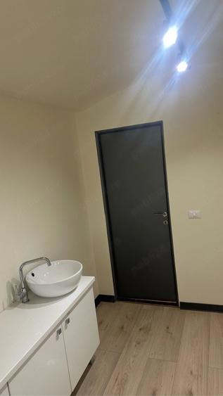 Spațiu comercial, de 12 mp, în Central