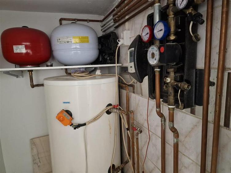 Duplex cu 7 camere cu Piscina în Central