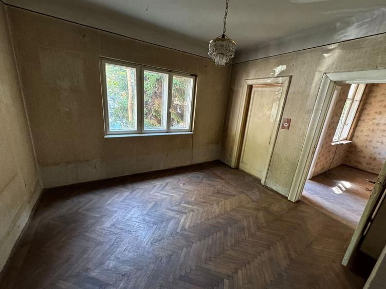 Duplex cu 7 camere cu Canalizare în Dorobanți