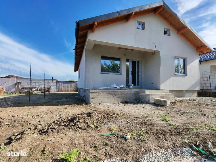 Casă cu 3 camere cu Teren 250 Mp în Agigea