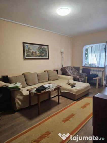 Apartament cu 4 camere decomandat în ICIL