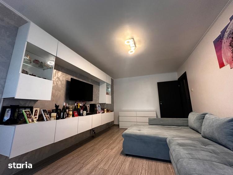 Apartament cu 3 camere decomandat în Berceni