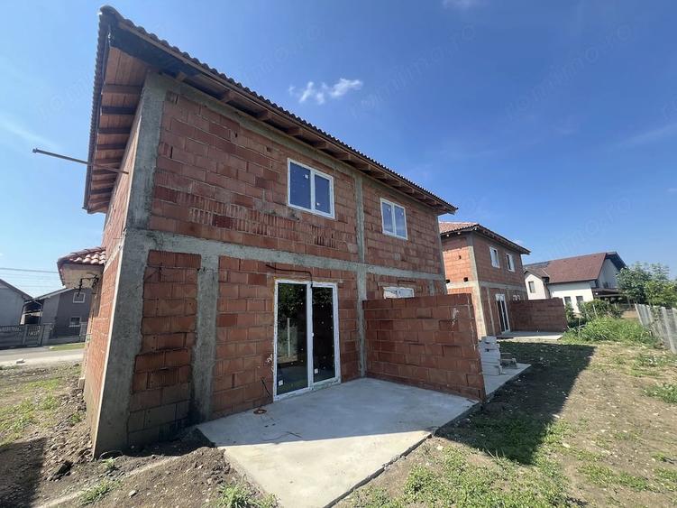 Casă cu 3 camere cu Teren 150 Mp în Remetea Mare