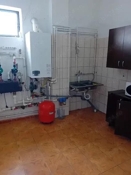 Spațiu comercial, de 550 mp, în Steaua